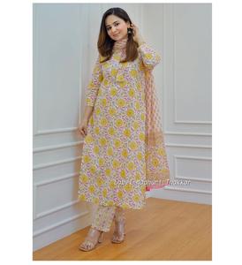 Nuevo diseñador de algodón Kurti impreso indio y paquistaní ropa para todas las ocasiones precio al por mayor vestido de boda por exportación - Product Image 1