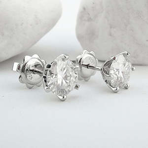 Pendientes de Zirconia cúbica de estilo europeo y americano de gama alta Pendientes de aro de 14K de moda popular de Plata de Ley 925 para mujer - Product Image 3