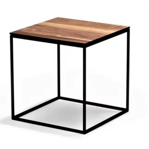 โต๊ะกาแฟขนาดเล็กทันสมัยพร้อมฐานโลหะและโต๊ะข้างเน้นไม้สำหรับห้องนั่งเล่นเฟอร์นิเจอร์ในบ้าน - Product Image 1