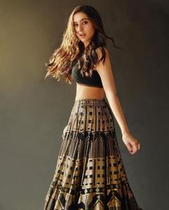 Nouveau vêtement de mariage et de fête de couleur noire indienne, séquence Georgette et travail de broderie Lehenga Choli avec dupata au prix de gros - Product Image 4