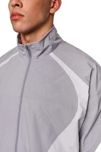Veste de course sportive personnalisée imperméable avec bandes réfléchissantes pour homme, noire, légère, en nylon froissé, coupe-vent, zippée - Product Image 3