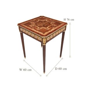 Mesa Auxiliar Cuadrada de Lujo con Intrincados Medallones Geométricos de Porcelana Pintados a Mano y Decoración de Latón Dorado Estilo Palacio - Product Image 4