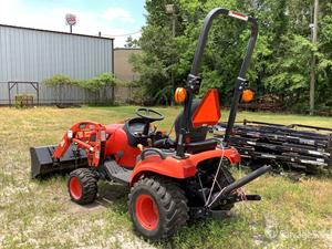 รถแทรกเตอร์ขนาดเล็ก Kioti ขับเคลื่อน 2 ล้อ ระบบเกียร์ปั๊ม 80 แรงม้า เครื่องจักรกลการเกษตร ใช้ในฟาร์ม มือสองและใหม่ ราคาถูก สหรัฐอเมริกา - Product Image 3