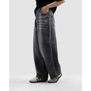 Vaqueros holgados vintage de corte ancho con pierna acampanada, estilo streetwear de cintura alta, tela vaquera con cristales de colores para invierno - Product Image 1