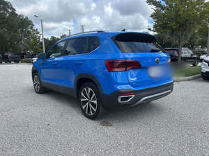 รถมือสองสีน้ำเงิน ปี 2025 รุ่น Taos SE AWD ล้อแม็กซ์ เบาะหนัง ระบบนำทาง เบาะอุ่น ระบบสตาร์ทระยะไกล หลังคาซันรูฟแบบพาโนรามา 360 องศา - Product Image 6