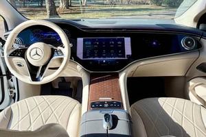 2023 E Q S 5 8 0 SUV AWD Cuero Litio R18 Techo Panorámico Doble Portaequipajes de Aleación de Aluminio - Product Image 3