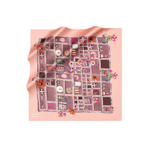 Écharpe carrée en soie de mousseline à fleurs roses - Product Image 1