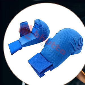 Manoplas de entrenamiento de Karate aprobadas personalizadas Cuero de vaca dorado Diseño de logotipo personalizado de alta calidad Guantes de Karate Entrenamiento de artes marciales - Product Image 3