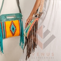 Couverture de selle en cuir véritable 100% usinée à la main sac à main en plumes pour femmes sac de transport Western Conceal grand fourre-tout avec sangle à bandoulière
