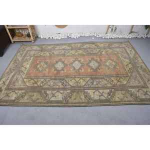 พรมขนสัตว์สีเบจสีส้มวินเทจ5'1 "x 8 'ทำด้วยมือสไตล์ทาบริซขนาดใหญ่ออกแบบปะต่อยางหลังสำหรับวัยรุ่น - Product Image 3