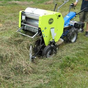 Offre Spéciale Mini-pressoir à balles rondes économique à commande PLC avec moteur, haute productivité, garantie 3 ans, livraison rapide depuis les États-Unis - Product Image 1