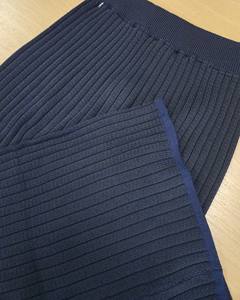 กระโปรงทรงดินสอยาวผ้าคอตตอนถักยืดได้หรูหราเหมาะสำหรับใส่ในสำนักงานและสวมใส่ในชีวิตประจำวัน - Product Image 3