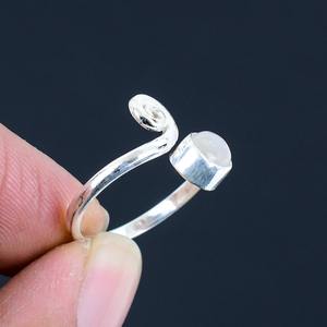 แหวนพลอยมูนสโตนสำหรับผู้หญิงเครื่องประดับสไตล์โบโฮสีเงิน925ของขวัญแหวนแฮนด์เมดที่กำลังมาแรงสำหรับเธอ - Product Image 3