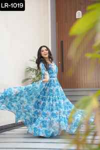 ชุดพื้นเมืองอินเดียสำหรับผู้หญิงทำด้วยผ้าจอร์เจียเทียมพร้อมพิมพ์ลายสำหรับงานแต่งงานและงานเทศกาล - Product Image 2