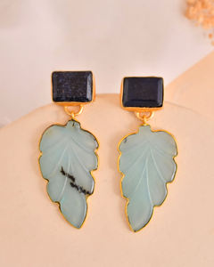 Onyx noir et calcédoine boucles d'oreilles feuille coussin forme pierre précieuse 18k plaqué or lunette ensemble bijoux à la mode boucles d'oreilles - Product Image 2