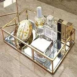 Plateau de service moderne rectangulaire en verre et métal pour vanité - Product Image 3