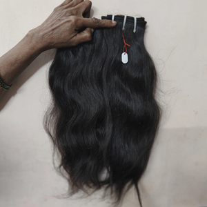 Cheveux alignés sur les cuticules 100% Extensions de cheveux bruts humains vierges indiens Remy non transformés Couleur naturelle Tissage de cheveux bruns d'Inde - Product Image 1