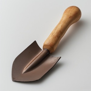 Truelle de jardin décorative en acier avec finition polie artisanale conçue à la main pour l'espace extérieur et le jardinage élégant et fonctionnel - Product Image 6