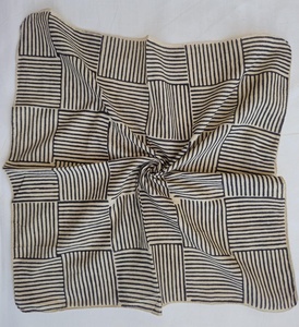 Pañuelo de Algodón Suave Estampado, Pañuelo Cuadrado para la Cabeza y el Cuello, para Uso Diario y al Aire Libre - Product Image 1