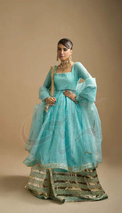 Trajes de Mujer de la Mejor Calidad Hechos en Pakistán, Alto Rendimiento, Ecológicos, Transpirables, Ropa Formal e Informal, Personalizables - Product Image 2