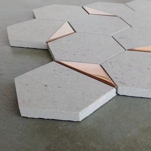 กระเบื้องหกเหลี่ยมเซรามิกที่ทันสมัยสีเงิน PVD เคลือบเงาสำหรับผนังห้องน้ำแบบกระเด็นสำหรับห้องนั่งเล่น - Product Image 2