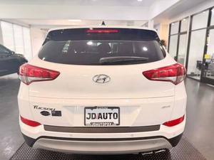 Voiture d'occasion fiable Hyundai Tucson Value 4 portes SUV AWD (1.6L 4 cylindres Turbo 7AM) 2018 - Product Image 6