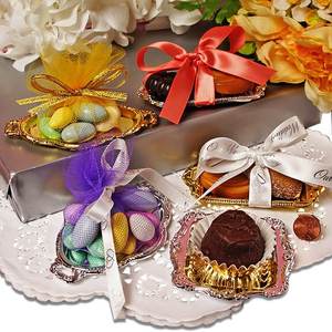 Mini Bandejas de Plástico Doradas/Plateadas con Estilo de Lujo para la Pascua - Product Image 1