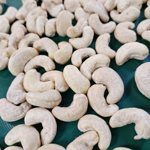 OEM, ODM Embalaje Kaju Badam Santigo Vietnam W320 Anacardos Kernel W320 Exportados a Oriente Medio, UE - Product Image 1