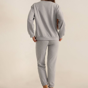 Conjunto Deportivo de Invierno de Dos Piezas para Mujer, Diseño Sólido con Hombros Caídos, Ropa Urbana Personalizada, Fabricante Mayorista - Product Image 3