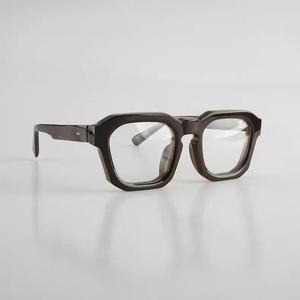 Monturas de Gafas Hechas a Mano con Cuerno de Búfalo Natural Tallado - Diseño de Imitación Antigua Duradero con Comodidad Única - Product Image 2