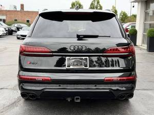 Audi SQ7 4.0T quattro Prestige AWD 4.0T quattro Prestige 4 portes SUV 2022 d'occasion, véhicules puissants à vendre - Product Image 4