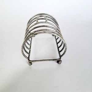 Support de pain grillé en argent fait à la main pour les morceaux de pain de petit-déjeuner accessoires de cuisine rangement et organisation à domicile porte-toasts - Product Image 3