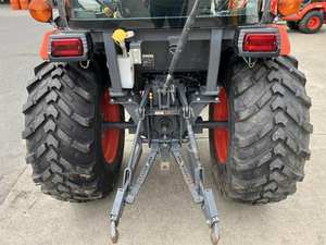 Tractor 2020 Kubota LX2610HSDC-Tractor utilitario compacto con motor diésel de 26 HP, transmisión hidrostática - Product Image 4