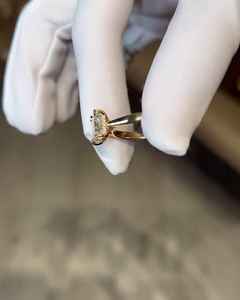 Anillo Solitario de Diamante Cultivado en Laboratorio con Forma Radiante y Elegante, Oro Amarillo de 14K, Anillo de Compromiso Clásico, Joyería Fina Personalizable - Product Image 5