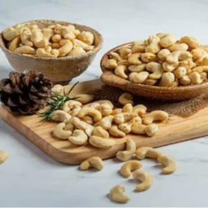 Export Standard W450 Cashew Nut White Whole Kaju Kernels Raw Without Shell OEM/ODM Custom Packing <b>Vacuum</b> <b>Seal</b> <b>Bags</b> Fast Delivery - Product Image 1