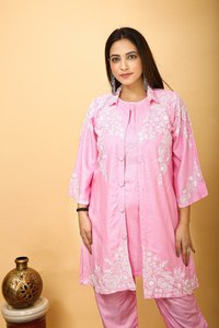 Chikan Kari estilo bordado trabajo pesado rayón tela estilo cultural occidental longitud media moda Kurti y parte inferior a precio mayorista - Product Image 5