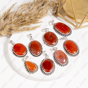 Pendentif Cabochon en Cornaline Vendu dans le Monde Entier – Cristaux de Guérison Premium pour la Méditation, Bijoux et Tenues de Soirée à Prix de Gros - Product Image 1