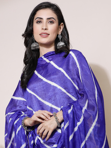 Elegante y Sencillo Conjunto de Duptta Blanco y Azul, Cuello en V, Manga Tres Cuartos, Kurta y Pantalón de Poliéster Cómodo para Verano - Product Image 6