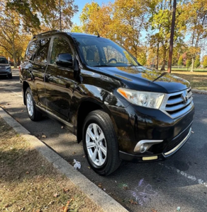 Vehículo híbrido Highlanders recién usado de marca, de 7 plazas SUV, conductor izquierdo - Product Image 6