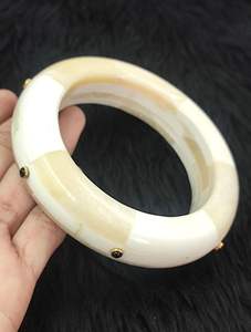 Bracelets en os naturel de style punk tribal écologique, accessoires de mode faits à la main pour les fêtes - Product Image 2