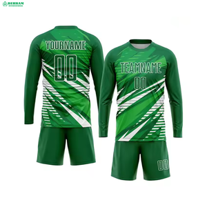 Ropa Deportiva 100% Poliéster Transpirable Ecológica de Secado Rápido con Diseño Sublimado Personalizado, Cuello en V, Corte Atlético, Manga Corta, para Fútbol - Product Image 5