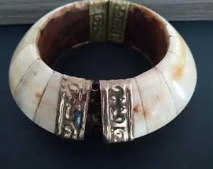 Brazaletes de moda Pulseras Joyería de lujo para mujer Brazalete de mosaico de hueso en base de latón con acabado antiguo - Product Image 2