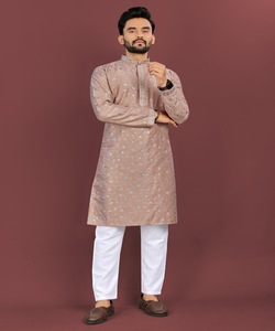 Ensemble de pyjama d'hiver Pathani Kurta pour homme en tissu de coton Khadi avec bouton de col et chaîne - Product Image 1