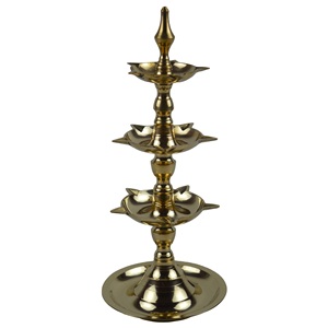 Diya en laiton pour Diwali, design idéal pour la décoration de la maison, décoration de fête de mariage, design personnalisé disponible pour un cadeau de Diwali - Product Image 6