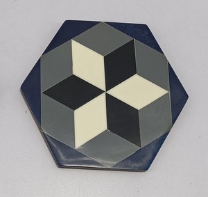 Nouveauté : Porte-sous-verres rond classique en bois, écologique, personnalisable, de qualité supérieure, fait main - Product Image 4