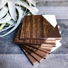 Sous-verres en résine de bois naturel faits à la main, ensemble de protection de table en époxy, ensemble de sous-verres en bois et résine époxy, sous-verres modernes pour boissons à la maison - Product Image 6