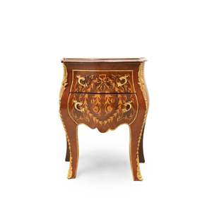 Mesita de Noche Clásica de Madera con Marquetería Floral, Frente Curvo, Detalles Dorados, Mueble de Lujo Hecho a Mano - Product Image 2