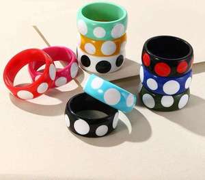 Pulsera Artesanal de Moda Europea y Americana de Primavera/Verano de Artizon Studio, Nueva Pulsera de Resina con Espiral Geométrica Colorida Estilo Macaron - Product Image 3