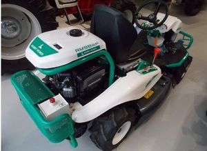 Tondeuse autoportée hydrostatique 4x4 OREC RM 982 F-Professional pour terrains accidentés - Product Image 6