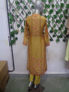 La colección de verano más vendida, declaración de moda para mujer, Kurta étnico indio a la venta a granel de proveedor indio al mejor precio - Product Image 4